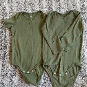 Bundle of Primary onesies 9-12 months